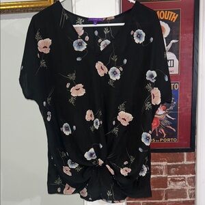 West Kei Black Floral Knot-Front V-Neck Top
